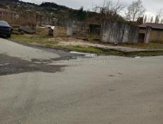 Продам угол ок земли под стройку двух или более этажного здания документы на руках 