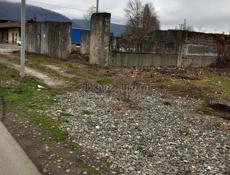 Продам угол ок земли под стройку двух или более этажного здания документы на руках 