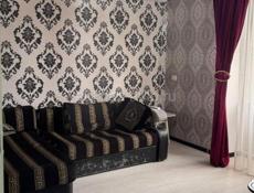 На новом районе сдаётся квартира на год. 