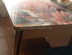 Продаю кухонный стол