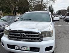 Toyota Sequoia