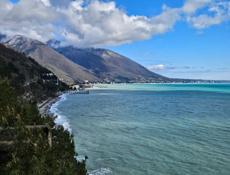 Сниму квартиру на длительный срок в Гагре