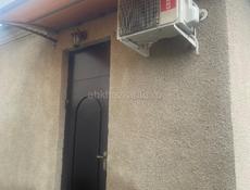 Комнату с кухней.