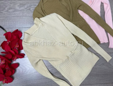 В наличии женская одежда все по 1200₽ 