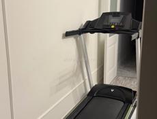 Продам беговую дорожку 