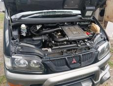 Mitsubishi Space Gear