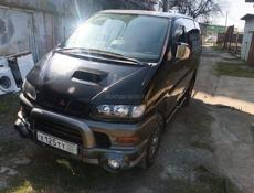 Mitsubishi Space Gear