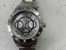 Продаются часы . 150"