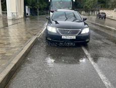 Lexus LS