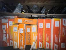 Toyota Voxy фары, радиаторы, амортизаторы, зеркала, стопы,компрессор кондиционера, рулевая рейка и тд