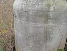 Продаётся бак восемь тон