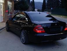 Mercedes-Benz 200-Series