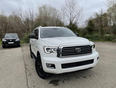 Toyota Sequoia