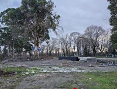 Пицунда ,Продается участок на берегу озера Инкит 