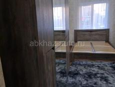 Центр Гагры, ул Абазгаа, 2 ком с ремонтом и мебелью.