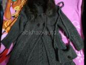 Вязаная кофта с мехом и сумочкой