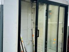 холодильник для магазина