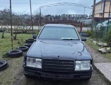 Mercedes-Benz 124