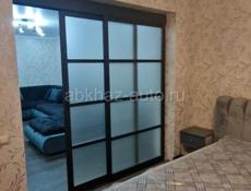 Курорт Гагра, ул Абазгаа, 2 ком с новым ремонтом и мебелью.