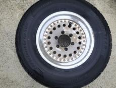 Продаю шины с дисками все 4.