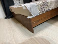 Продается кровать размеры 140 на 190