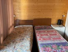 Кровати с матрасами