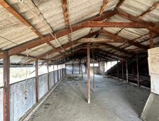 Продаётся дом возле аэропорта  дом 3 этажный отлично подойдет для  бизнеса для сдачи 