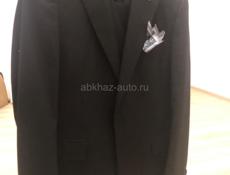 Продаётся костюм