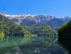 Требуется повар и помощник повара!!!