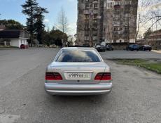 Mercedes-Benz E-Класс