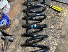 Амортизаторы передние 