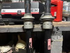 Амортизаторы передние 