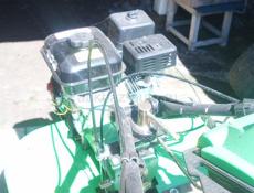 Срочно продается два крота с прицепами один новый