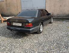 Mercedes-Benz 124