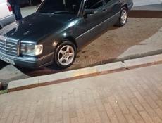 Mercedes-Benz 124