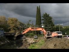 Предоставляем услуги аренды и работы экскаваторов, бульдозера и трала! 