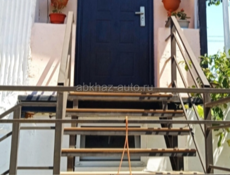 . Сдам студию  на двоих на  в десяти минутах от берега .   90