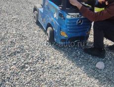 Электромобиль детский