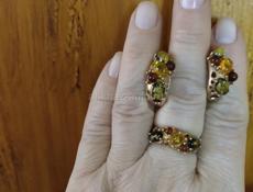 Серьги и кольцо из серебра. Комплект из серебра с позолотой и янтарем.