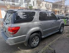 Toyota Sequoia