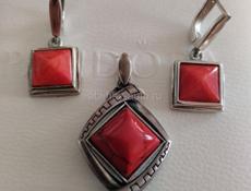 Серьги и подвеска. Серебро с коралами