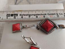 Серьги и подвеска. Серебро с коралами