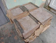 Продаётся кафель срочно, новый 24 квадратных метра цена 12 тысяч, не большой торг. 