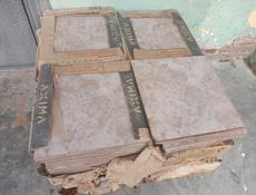 Продаётся кафель срочно, новый 24 квадратных метра цена 12 тысяч, не большой торг. 