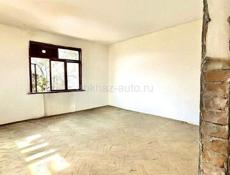 БЕЛЬЭТАЖНЫЙ ДОМ  В СУХУМЕ