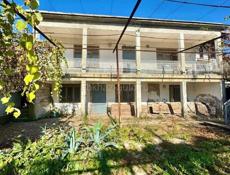 БЕЛЬЭТАЖНЫЙ ДОМ  В СУХУМЕ