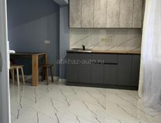 Сдаётся дом первый этаж на длительный срок 