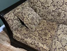 Продаю диван и комод 