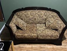 Продаю диван и комод 