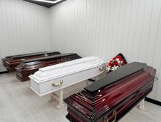 Памятники и гробы